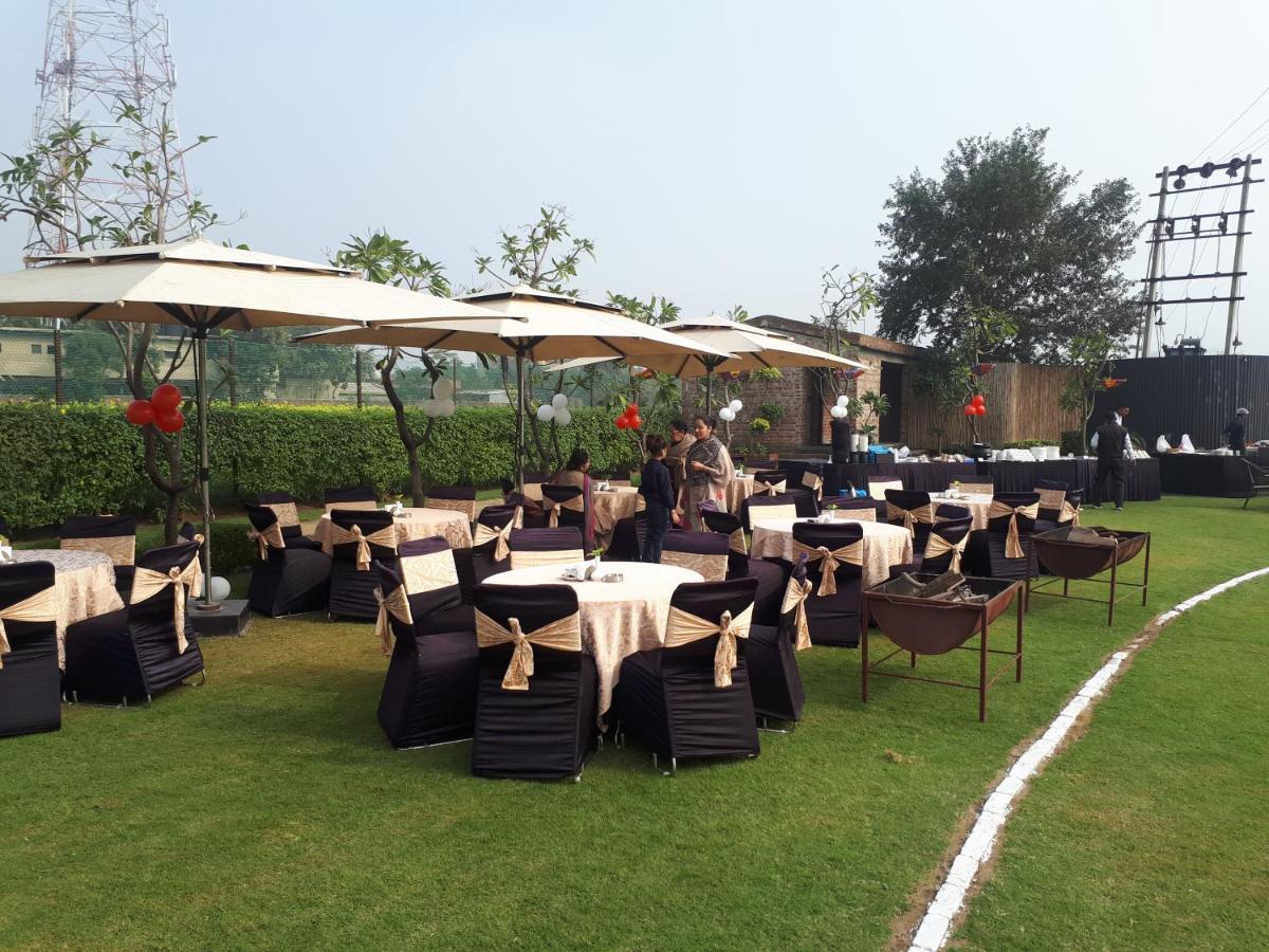 Downtown Resorts Nh8 Dharuhera Exterior photo